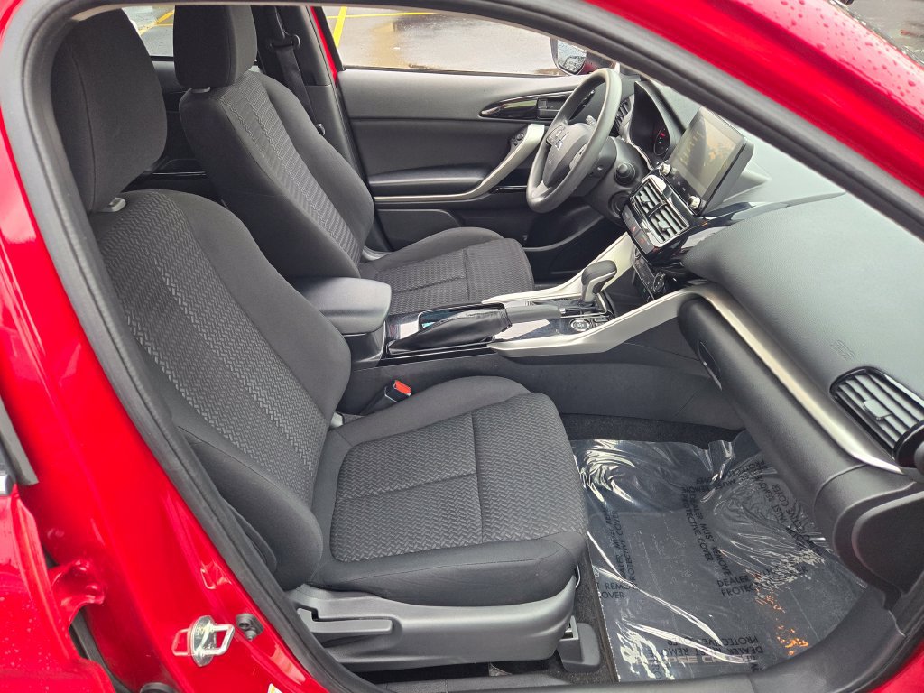 Used 2024 Mitsubishi Eclipse Cross AWD image 7