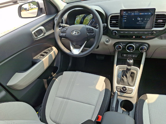 New 2026 Hyundai Venue SEL FWD image 9
