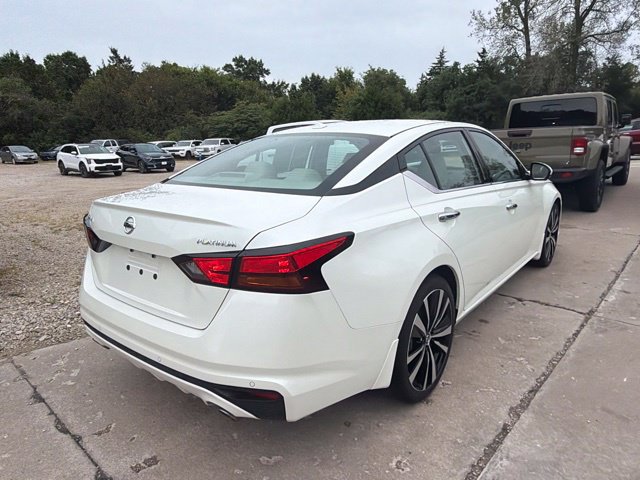 Used 2019 Nissan Altima 2.5 Platinum FWD image 3