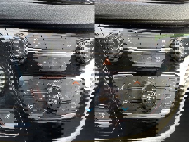 Certified 2018 Chrysler Pacifica Touring-L FWD image 27