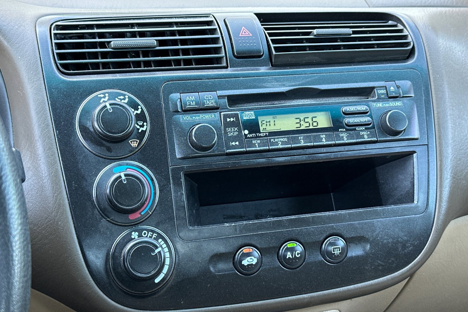 Used 2004 Honda Civic VP image 18