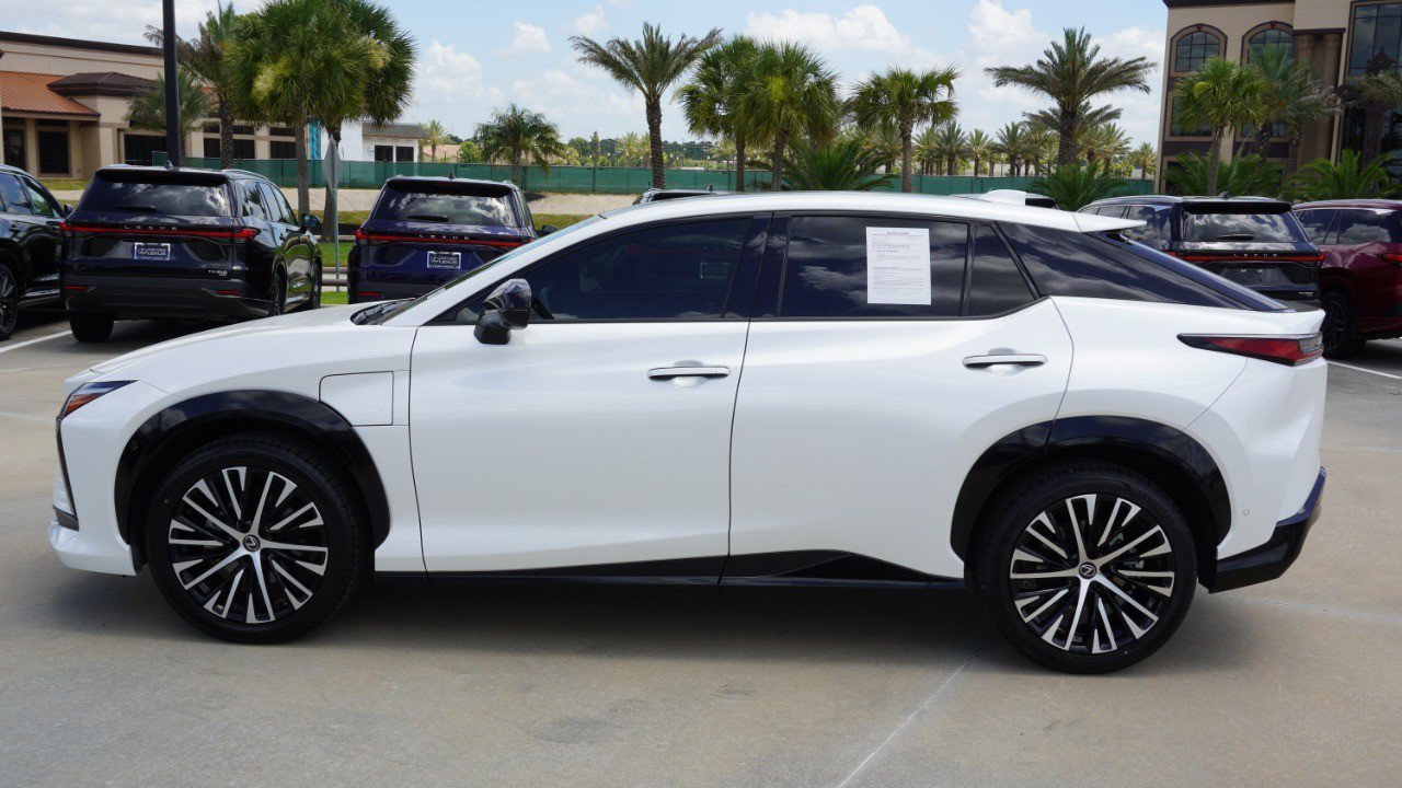 Certified 2024 Lexus RZ 450e Premium w/ Technology Package AWD/4WD image 5