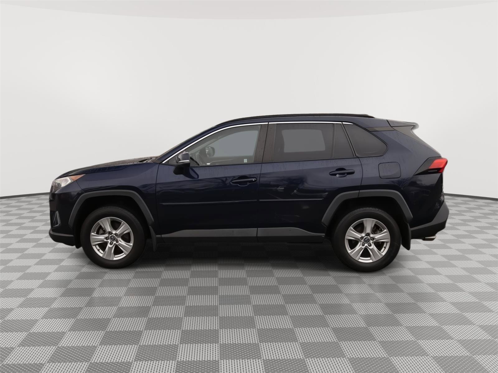 Used 2019 Toyota RAV4 XLE w/ Convenience Package image 19