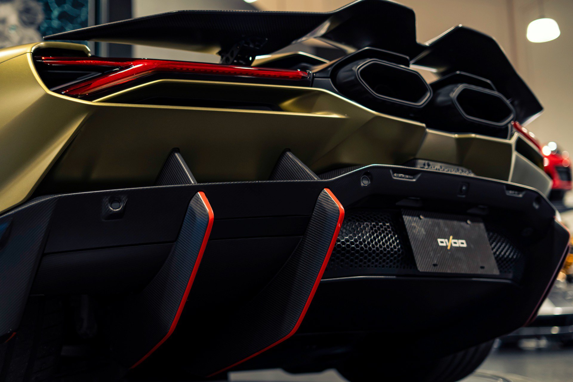 Used 2025 Lamborghini Revuelto AWD/4WD image 15