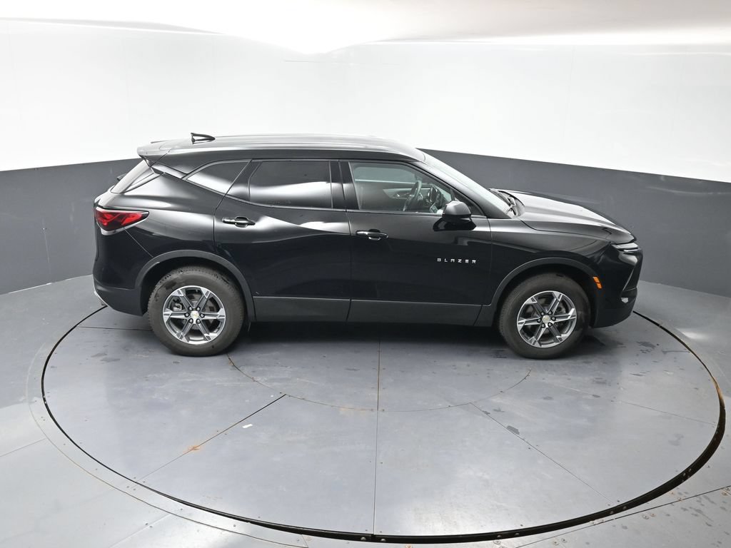 Used 2025 Chevrolet Blazer LT FWD image 42