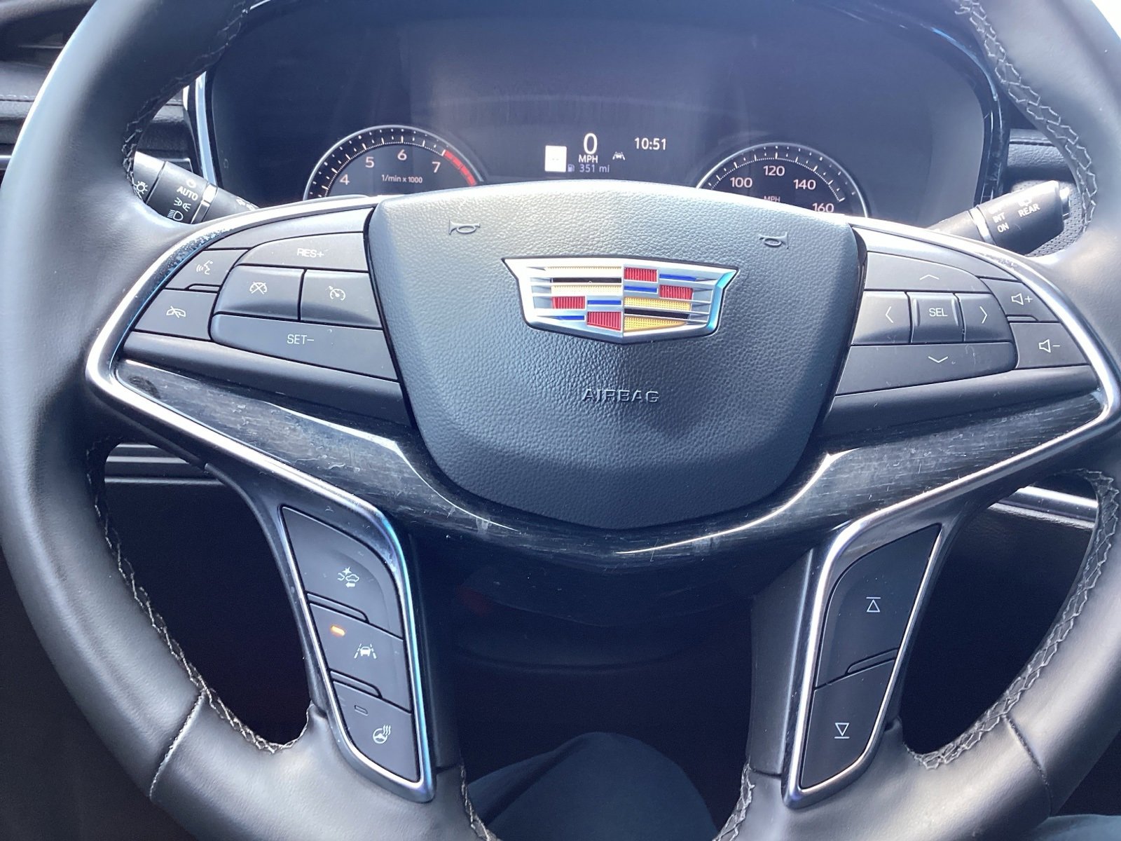 Used 2025 Cadillac XT5 Premium Luxury image 11