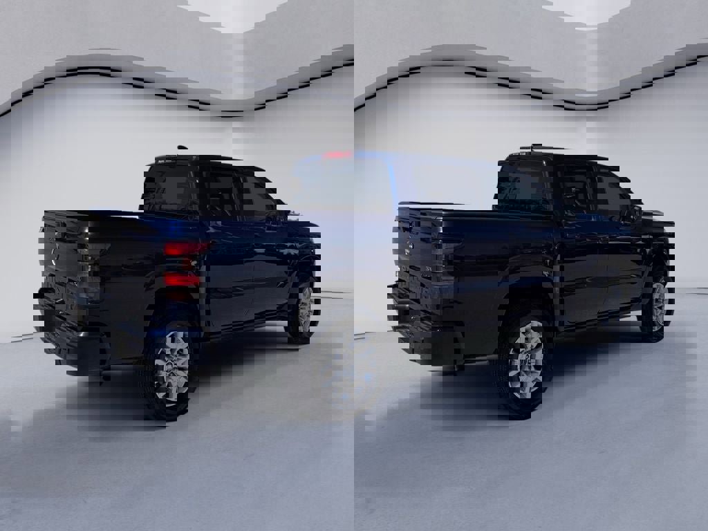 Used 2023 Nissan Frontier SV image 5