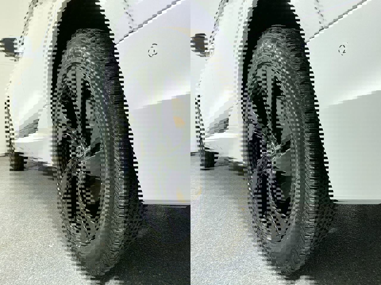 Certified 2022 Audi e-tron Premium Plus w/ Premium Plus Package image 3