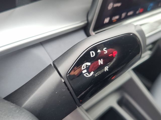 New 2026 Volkswagen Tiguan SE image 19