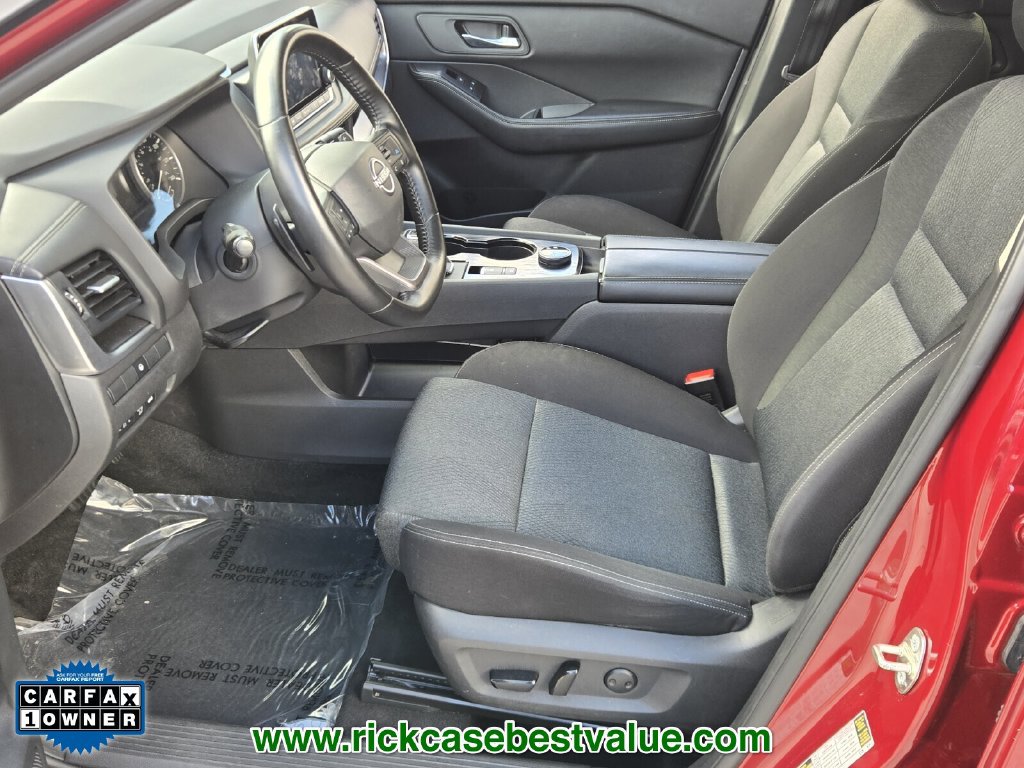 Used 2025 Nissan Rogue SV AWD/4WD image 10