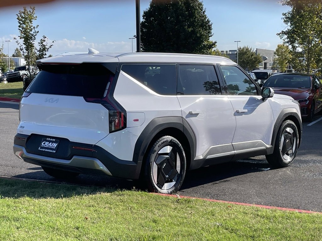 New 2026 Kia EV9 Wind image 5
