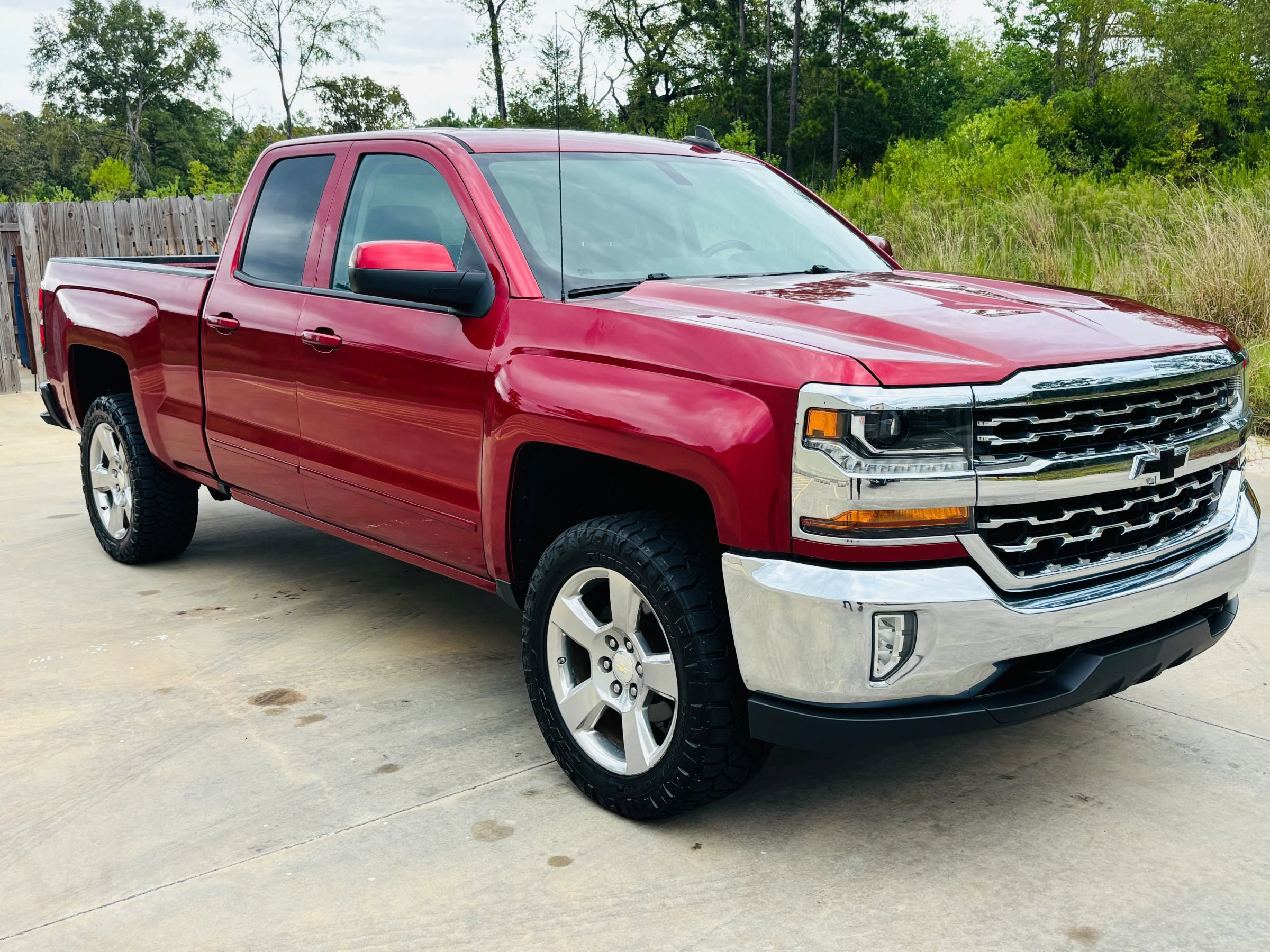 Used 2018 Chevrolet Silverado 1500 LT w/ Texas Edition RWD image 1