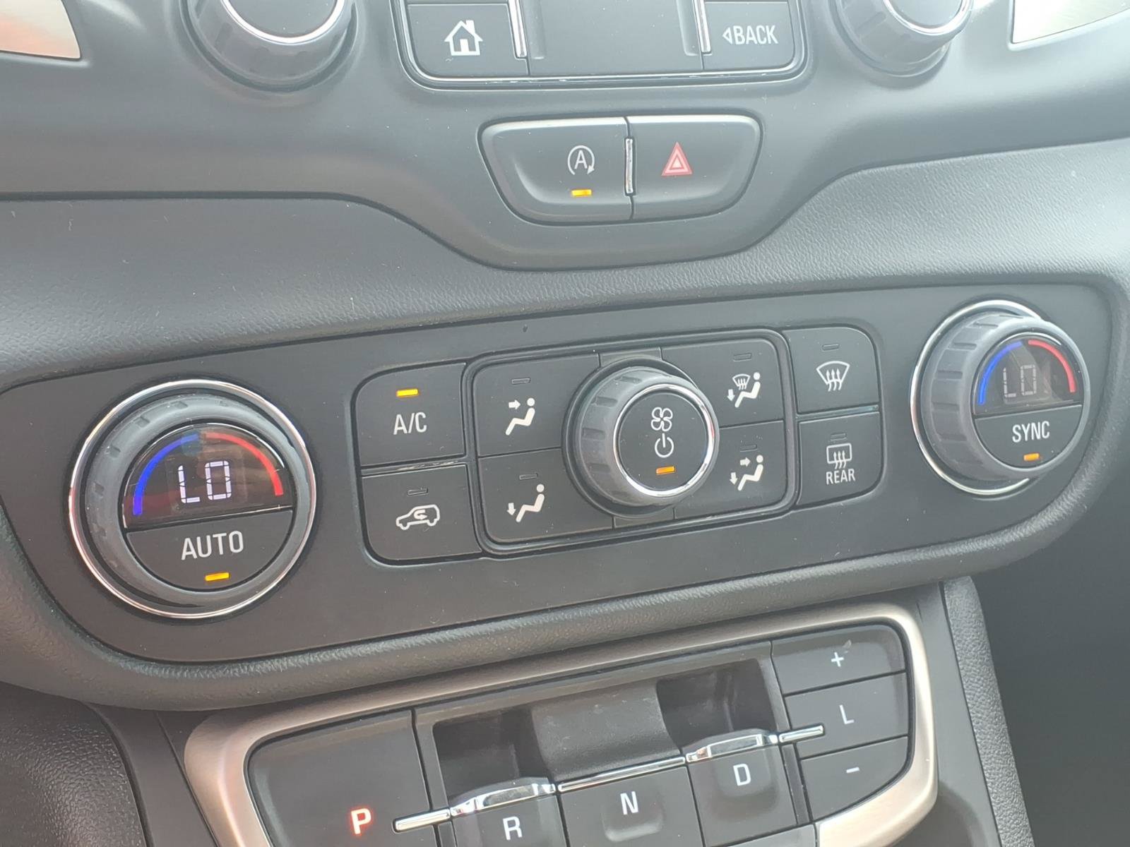 Used 2022 GMC Terrain Denali AWD/4WD image 9
