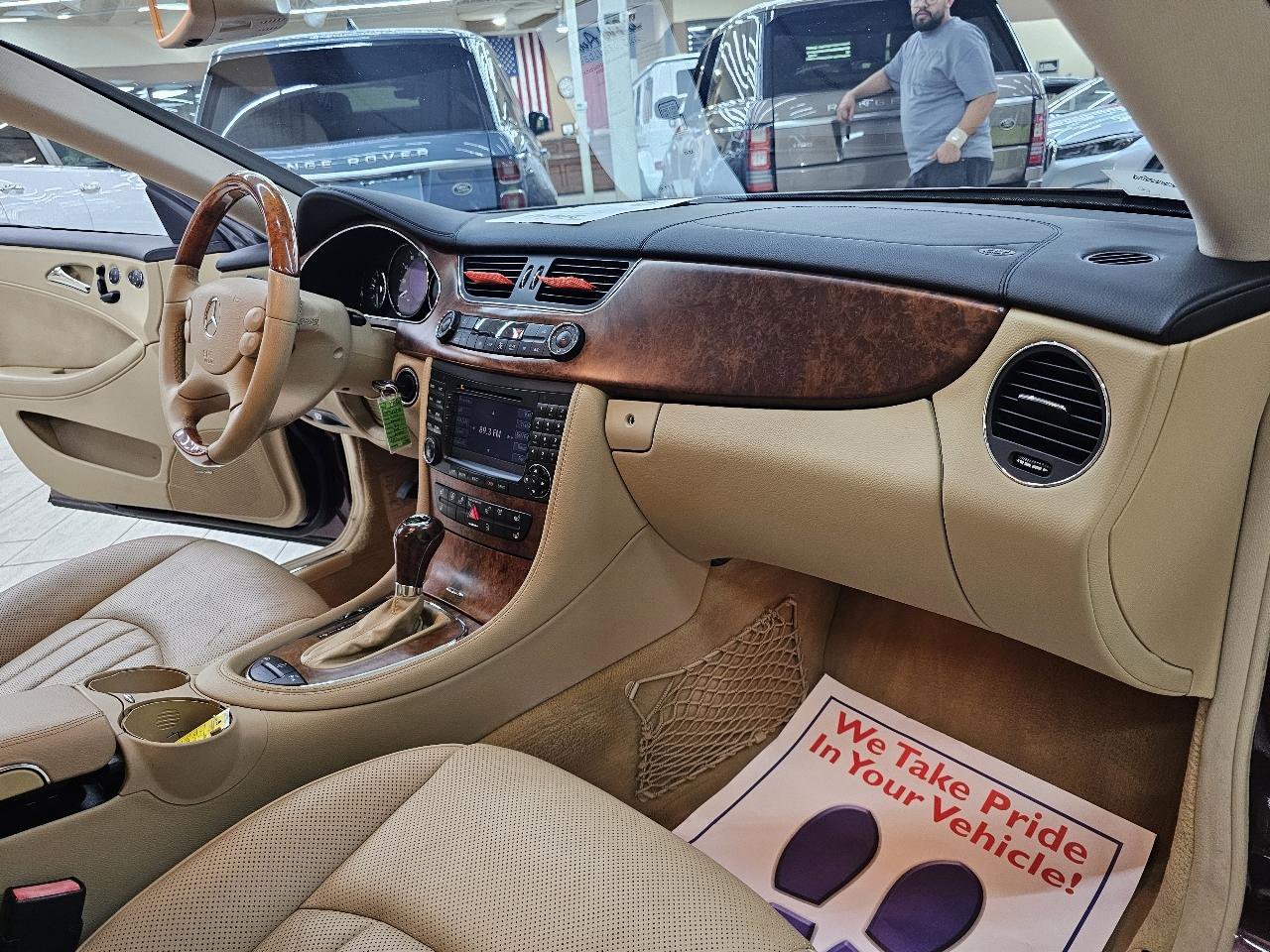 Used 2006 Mercedes-Benz CLS 500 w/ Premium Pkg image 22