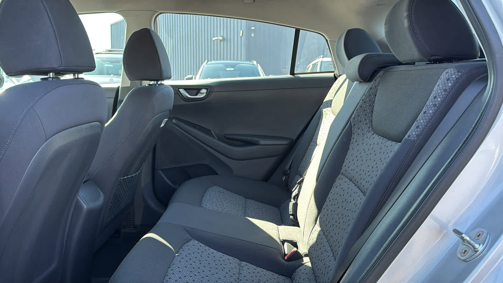 Used 2018 Hyundai Ioniq Blue image 23