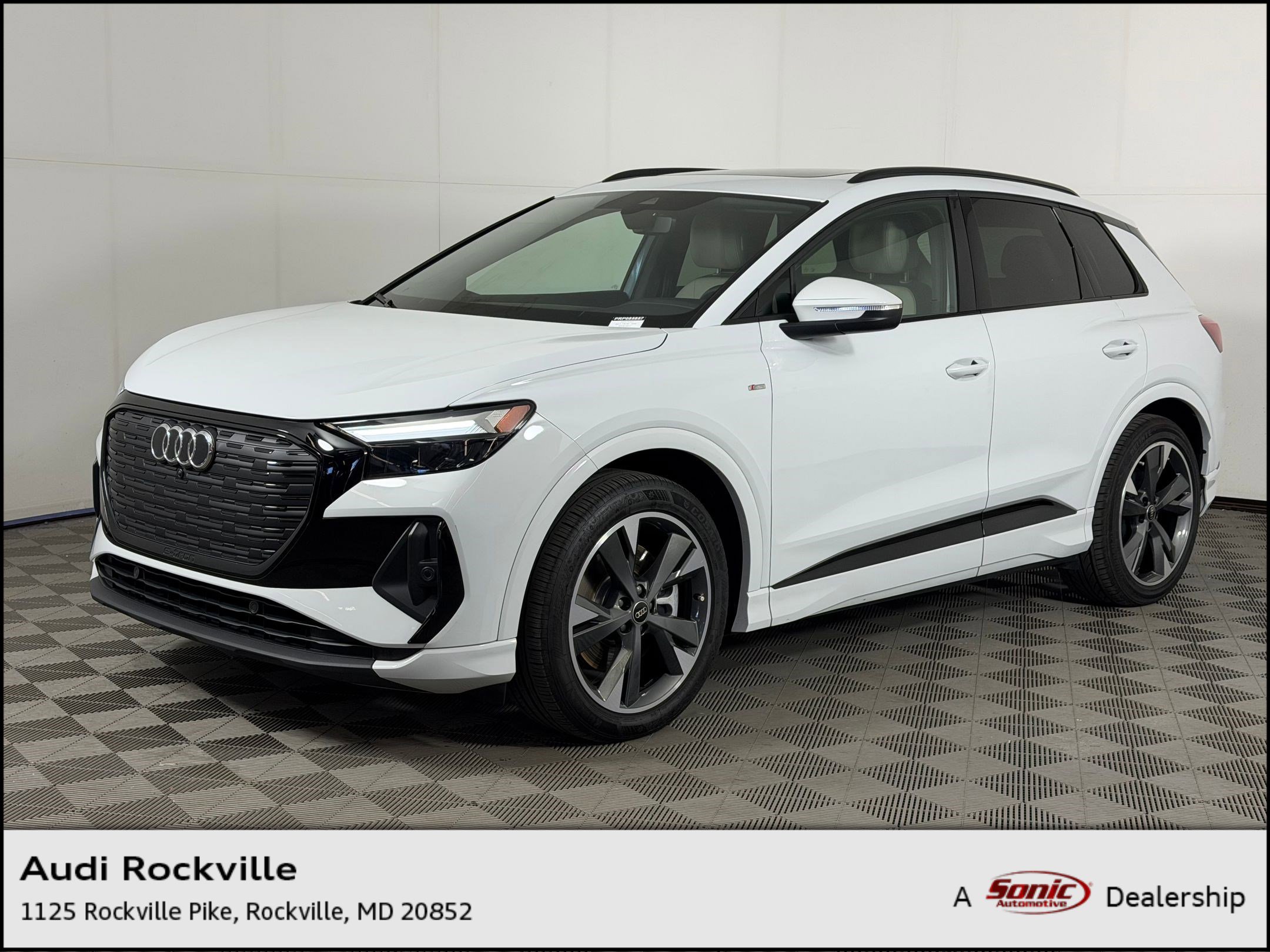 Used 2024 Audi Q4 e-tron Premium w/ Convenience Package AWD/4WD image 1