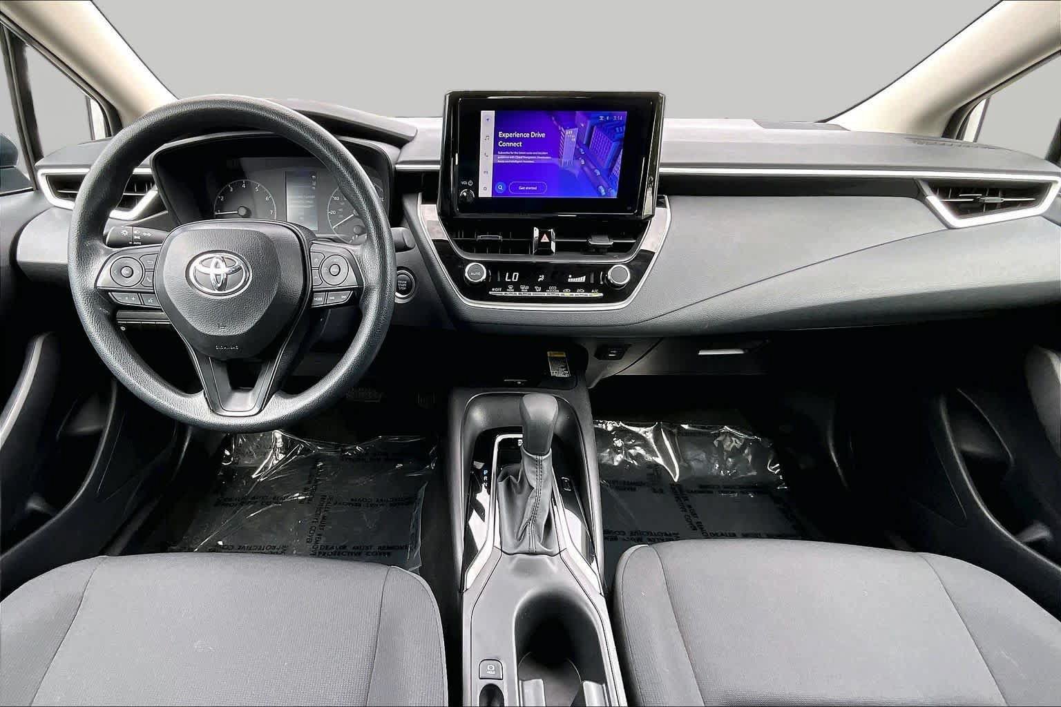 Used 2025 Toyota Corolla LE w/ LE Premium Package FWD image 15