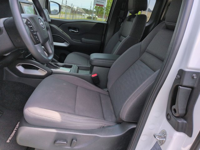Certified 2024 Nissan Frontier SV w/ Technology Package RWD image 15