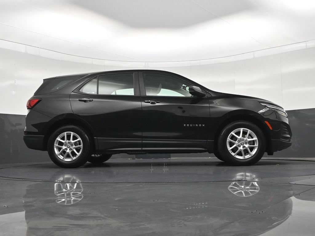Used 2024 Chevrolet Equinox LS FWD image 29