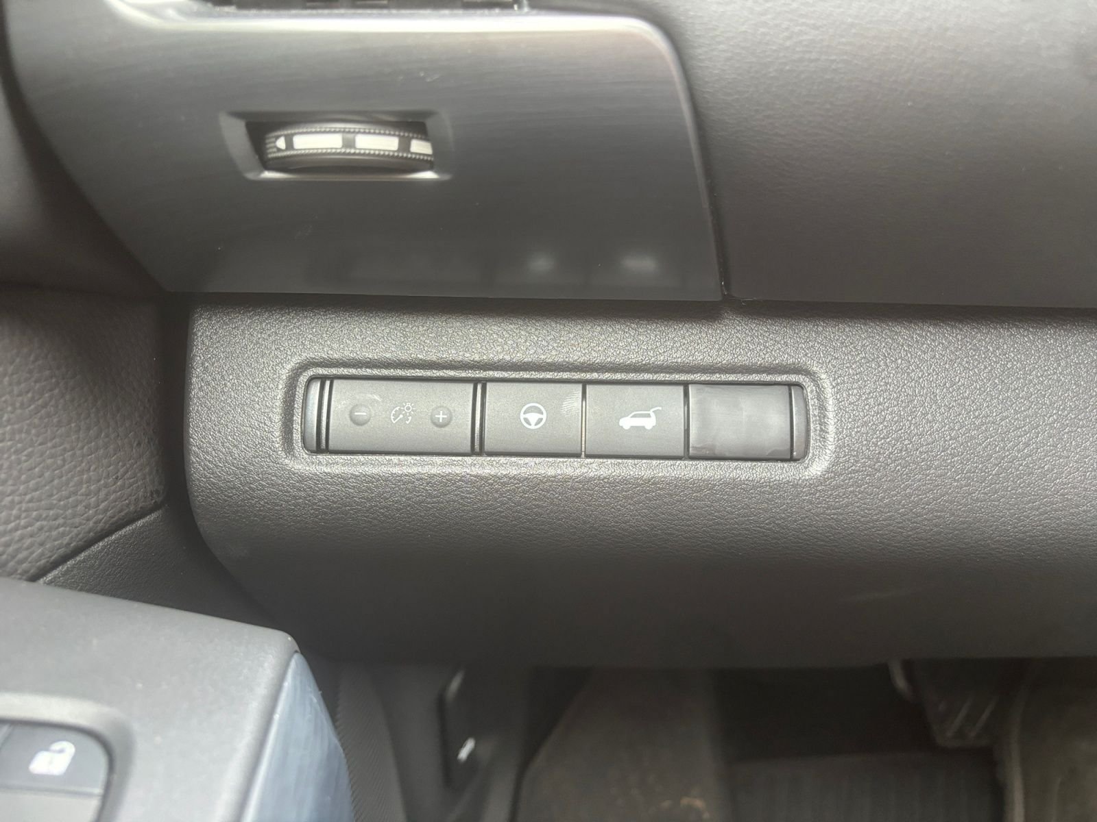 Used 2025 Nissan Pathfinder Rock Creek AWD/4WD image 21