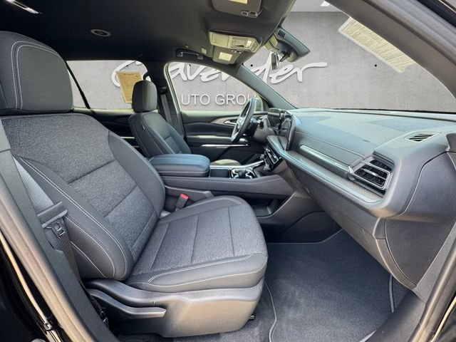 Used 2026 Chevrolet Traverse LT w/ Driver Confidence Package FWD image 24