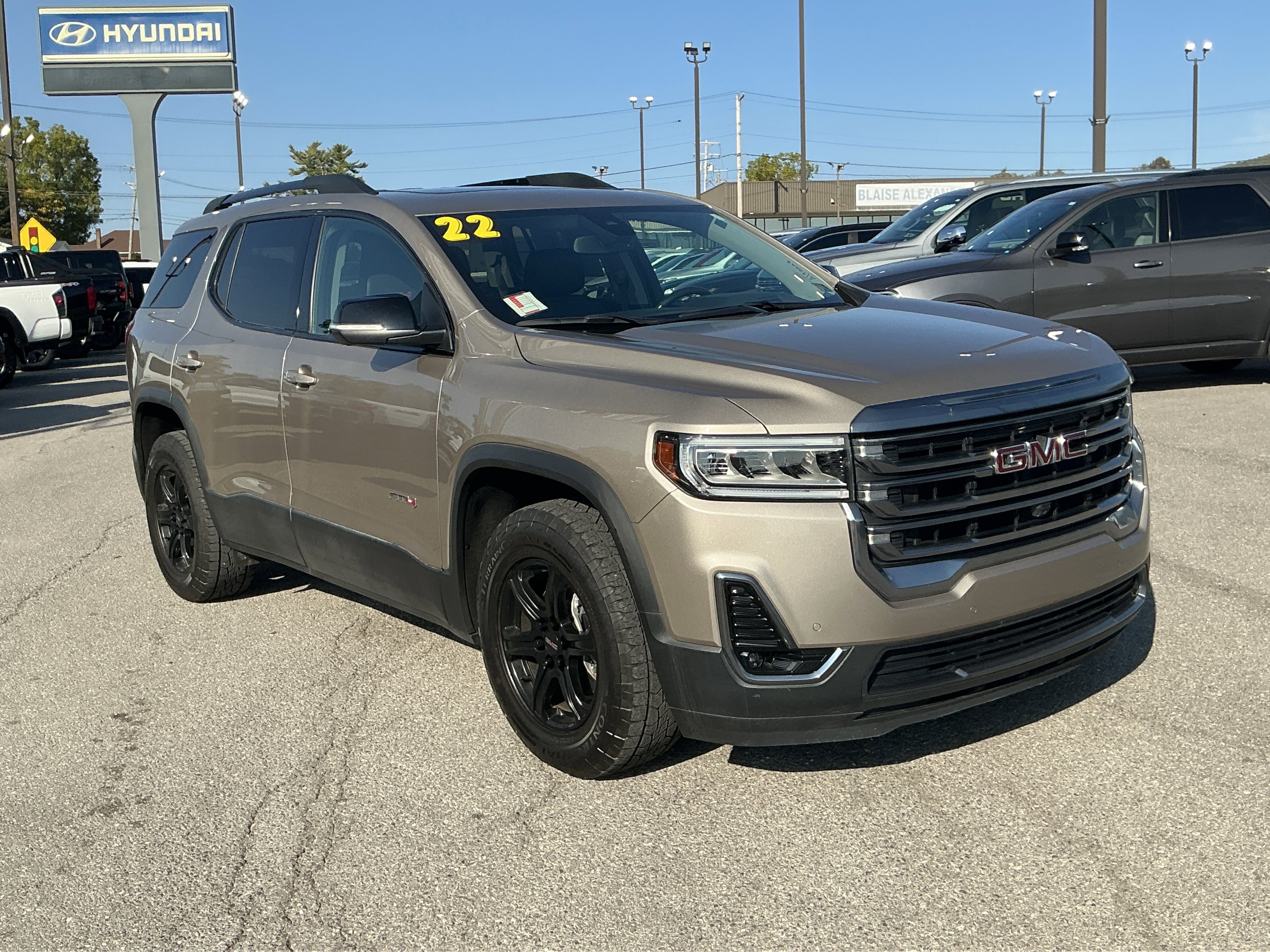 Used 2022 GMC Acadia AT4 w/ Technology Package