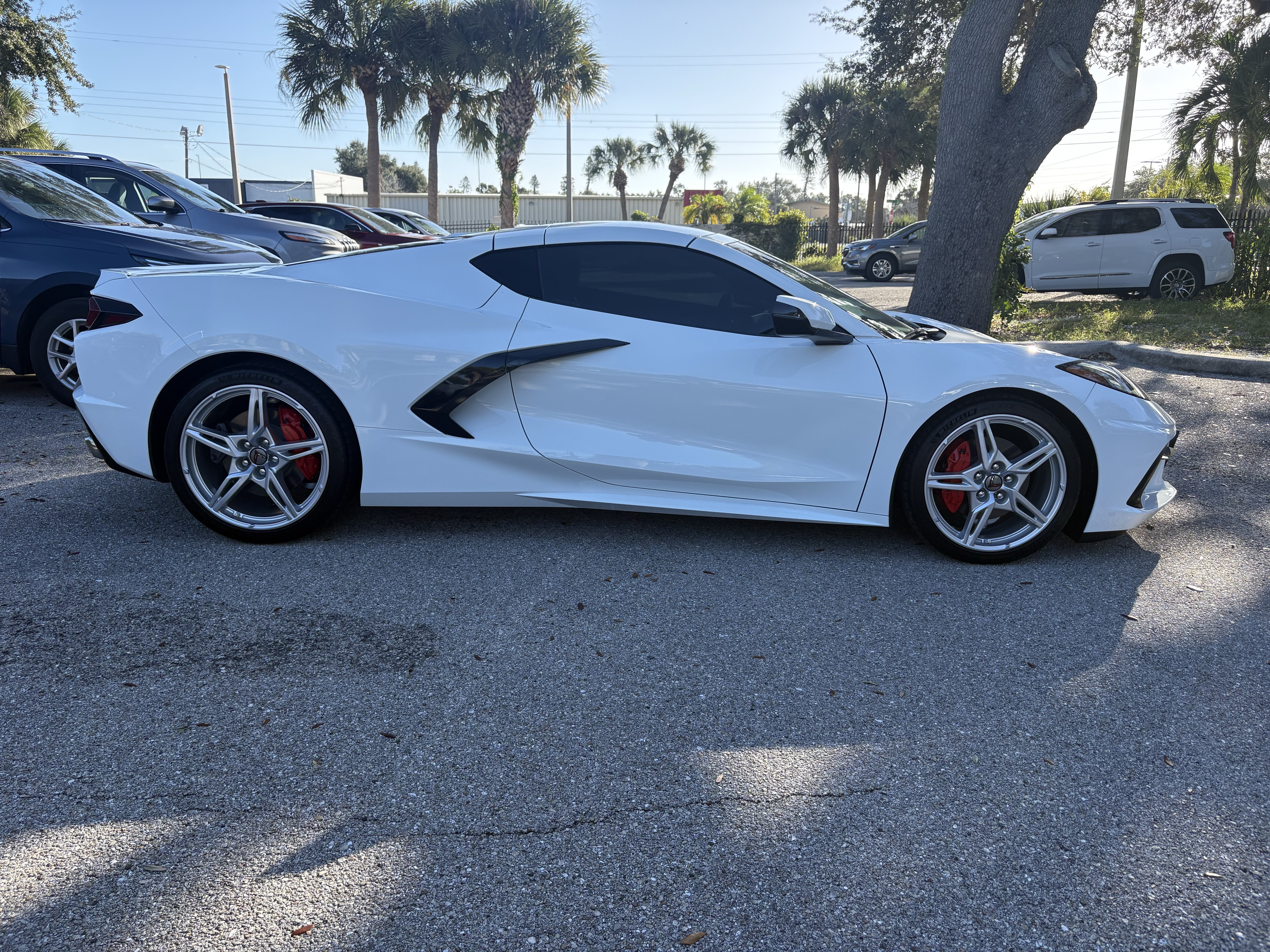 Used 2020 Chevrolet Corvette Stingray Preferred Cpe w/ 2LT Preferred Equipment Group RWD image 9