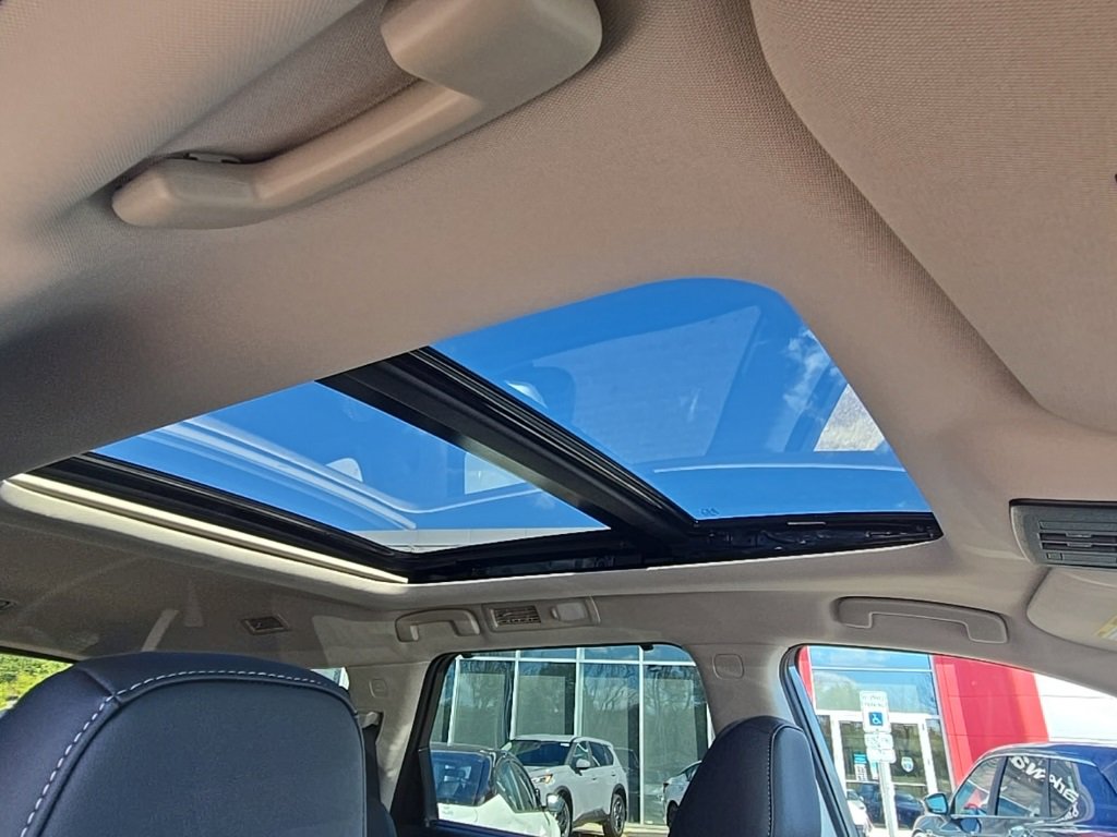 New 2025 Nissan Pathfinder SL image 31