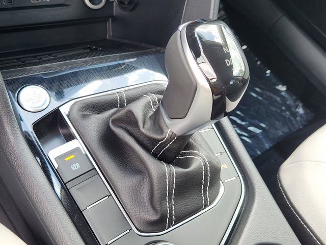 New 2025 Volkswagen Taos SE image 17