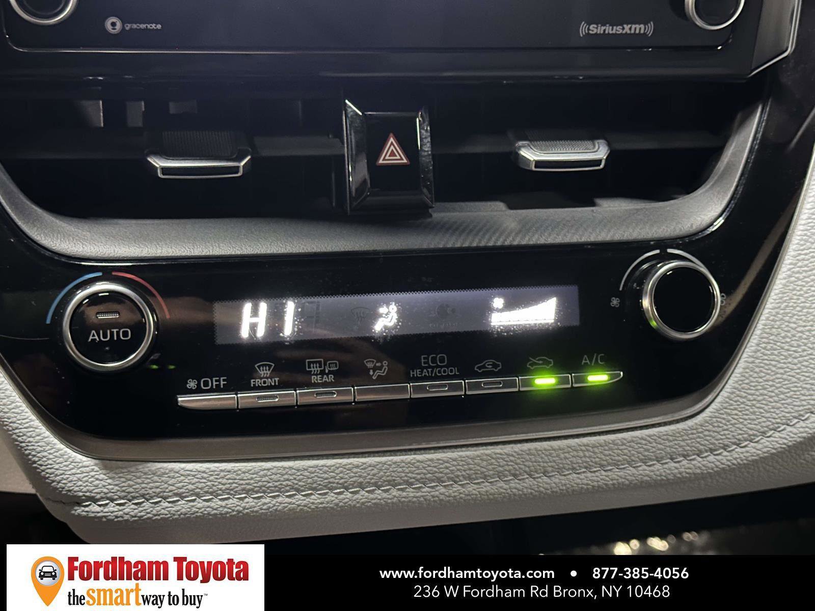 Used 2022 Toyota Corolla SE FWD image 24