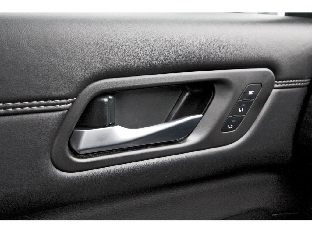 New 2026 Nissan Pathfinder Platinum FWD image 23