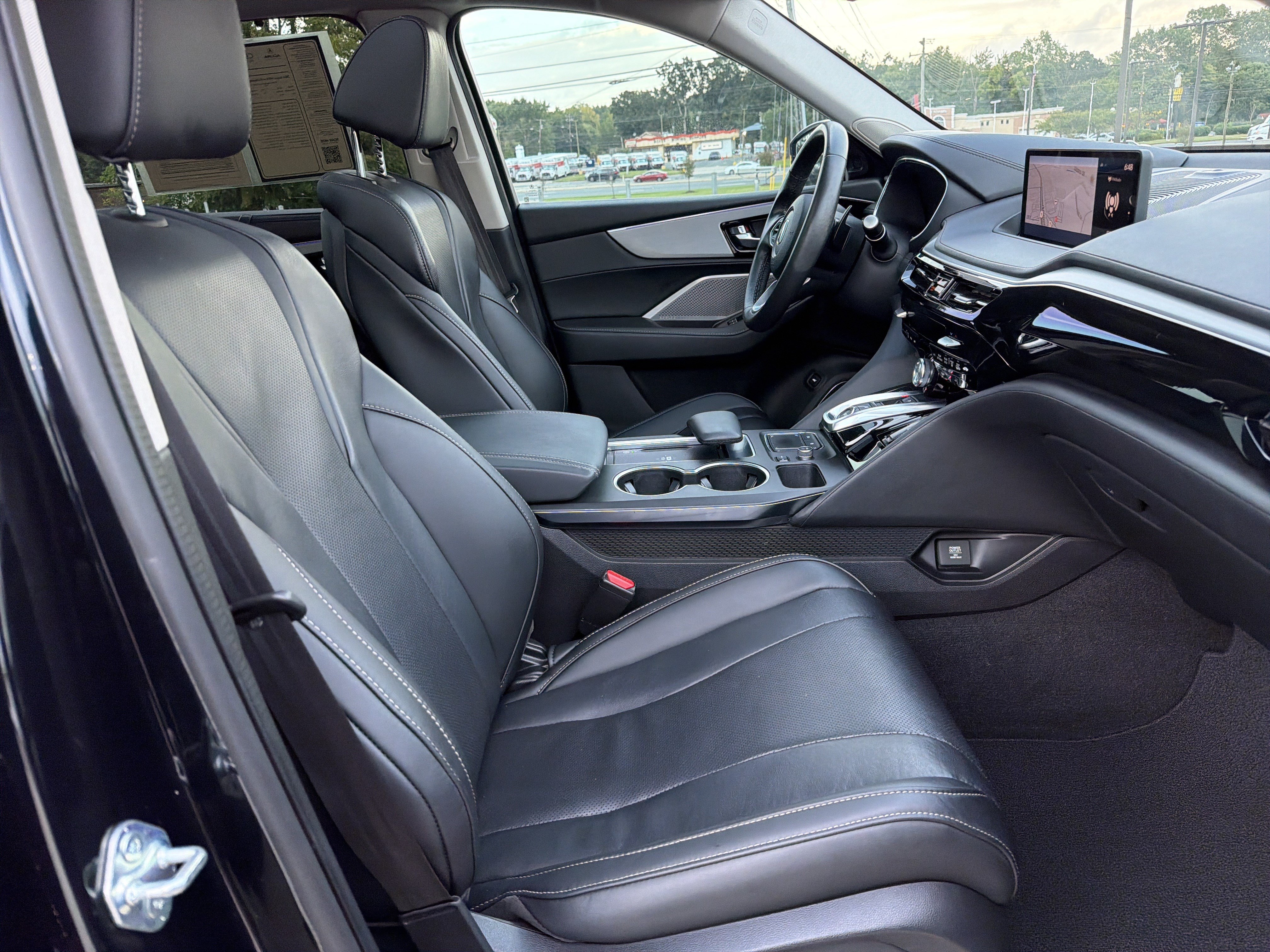 Certified 2024 Acura MDX w/ Technology Package FWD image 8