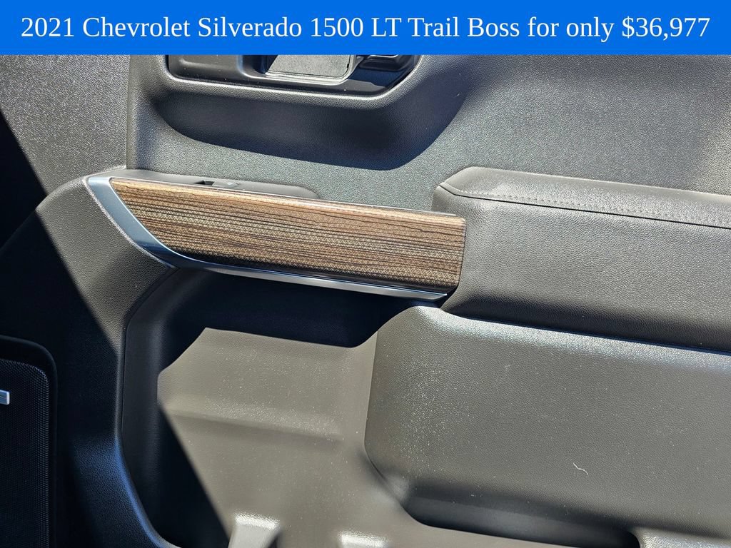 Used 2021 Chevrolet Silverado 1500 LT Trail Boss w/ Convenience Package II AWD/4WD image 10