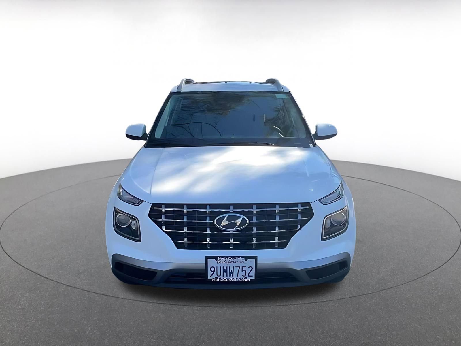 Used 2025 Hyundai Venue SEL image 4