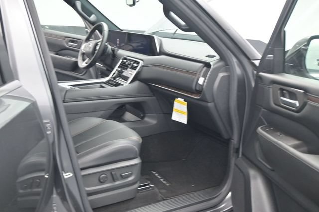 Used 2025 Nissan Armada SL RWD image 44