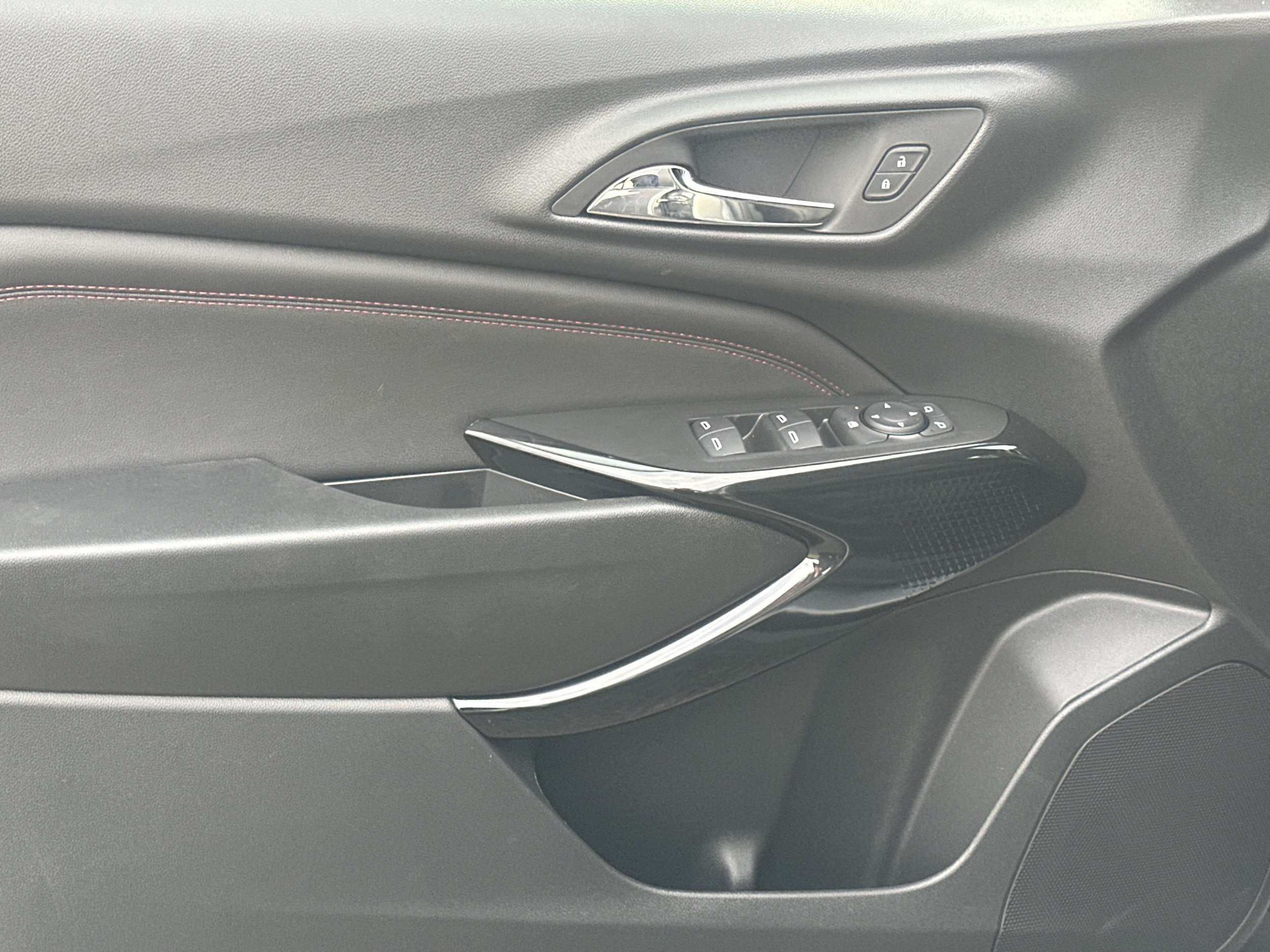 New 2026 Chevrolet Trax RS w/ Driver Confidence Package FWD image 10