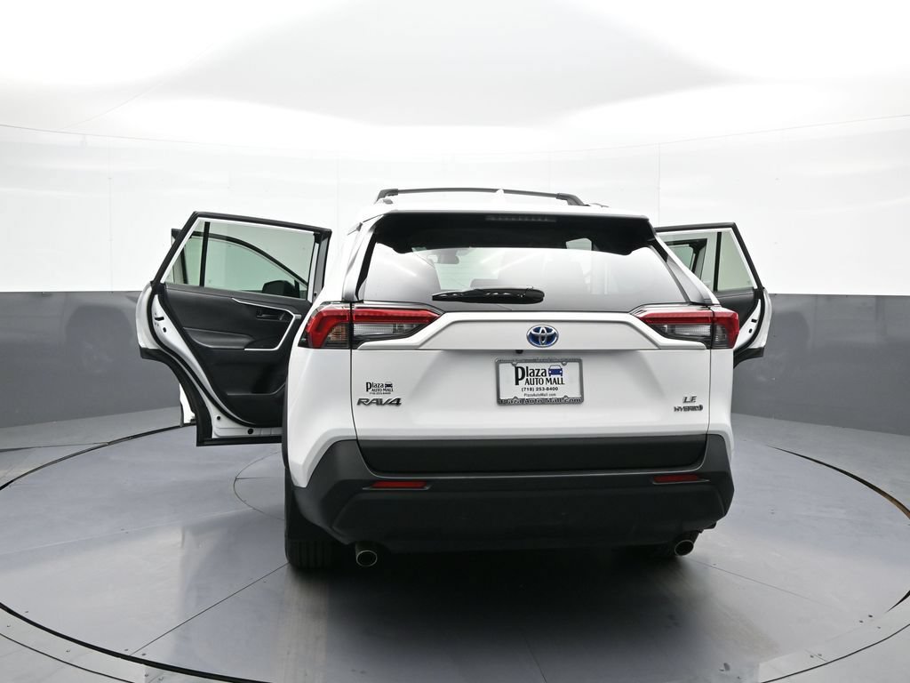 Certified 2024 Toyota RAV4 LE AWD/4WD image 46