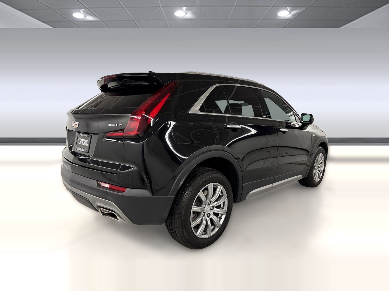 Used 2022 Cadillac XT4 Premium Luxury w/ Safety Alert Package AWD/4WD image 9