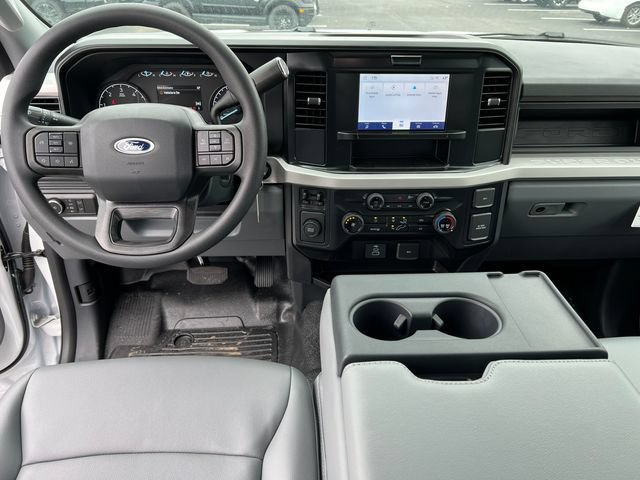 New 2025 Ford F450 XL w/ XL Chrome Package RWD image 2