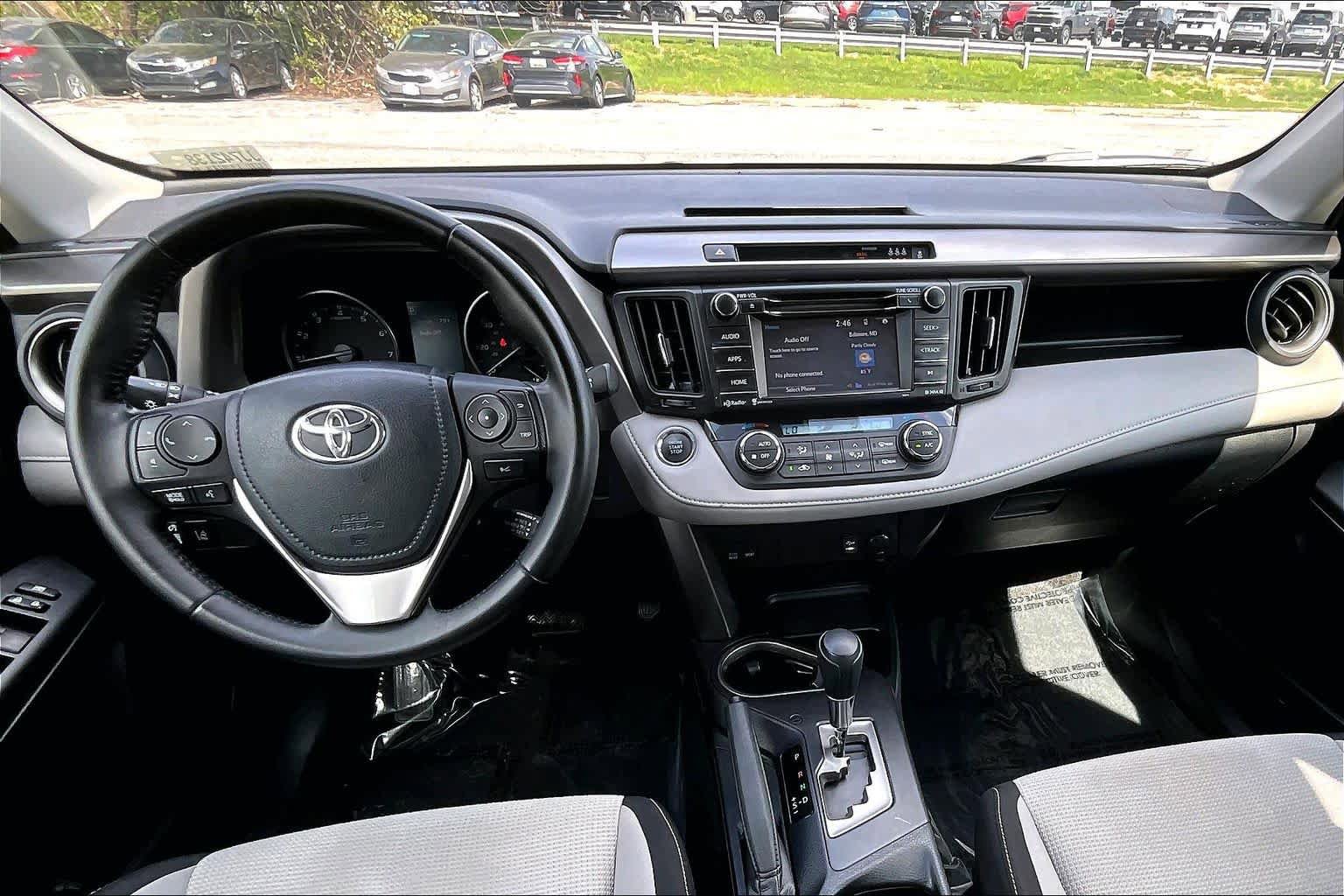 Used 2018 Toyota RAV4 XLE image 16