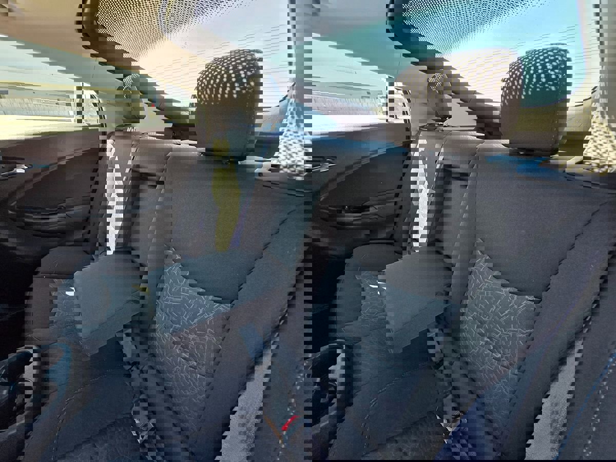 Used 2016 Chevrolet Volt LT image 17