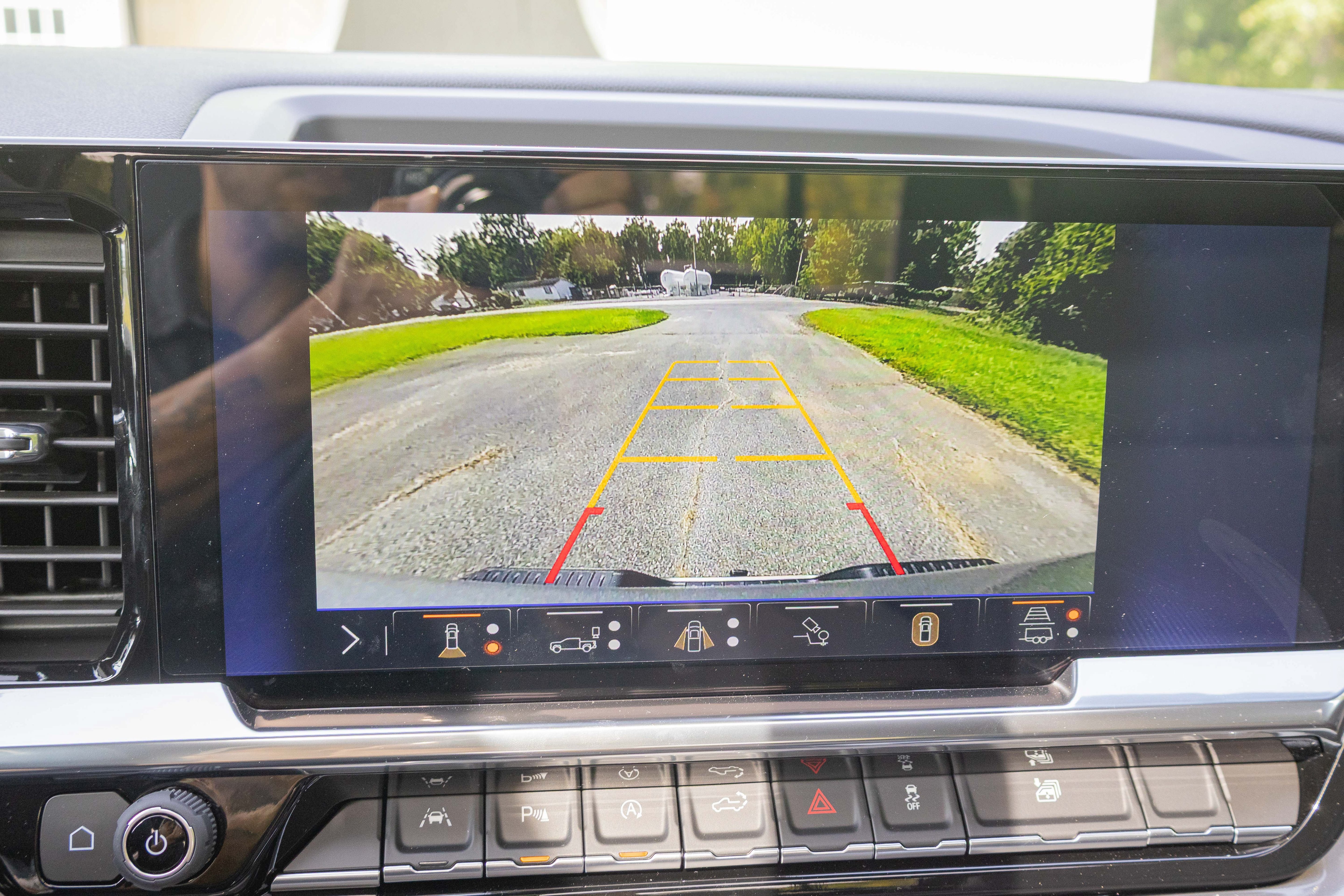 New 2026 Chevrolet Silverado 1500 High Country AWD/4WD image 16