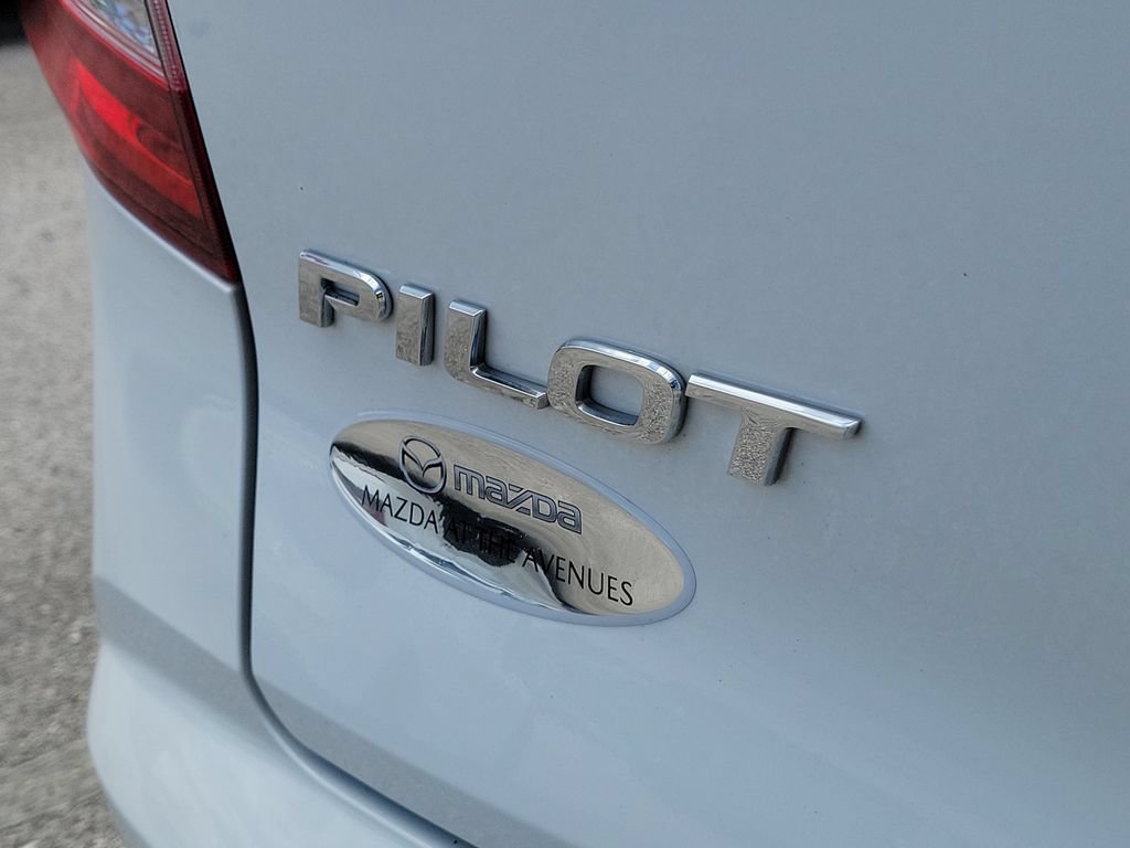 Used 2021 Honda Pilot Touring image 7