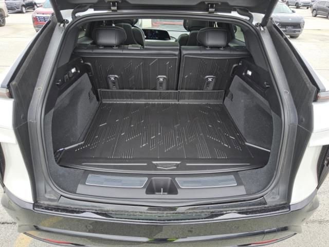 Used 2024 Cadillac Lyriq Sport w/ LPO, Floor Liner Package AWD/4WD image 10