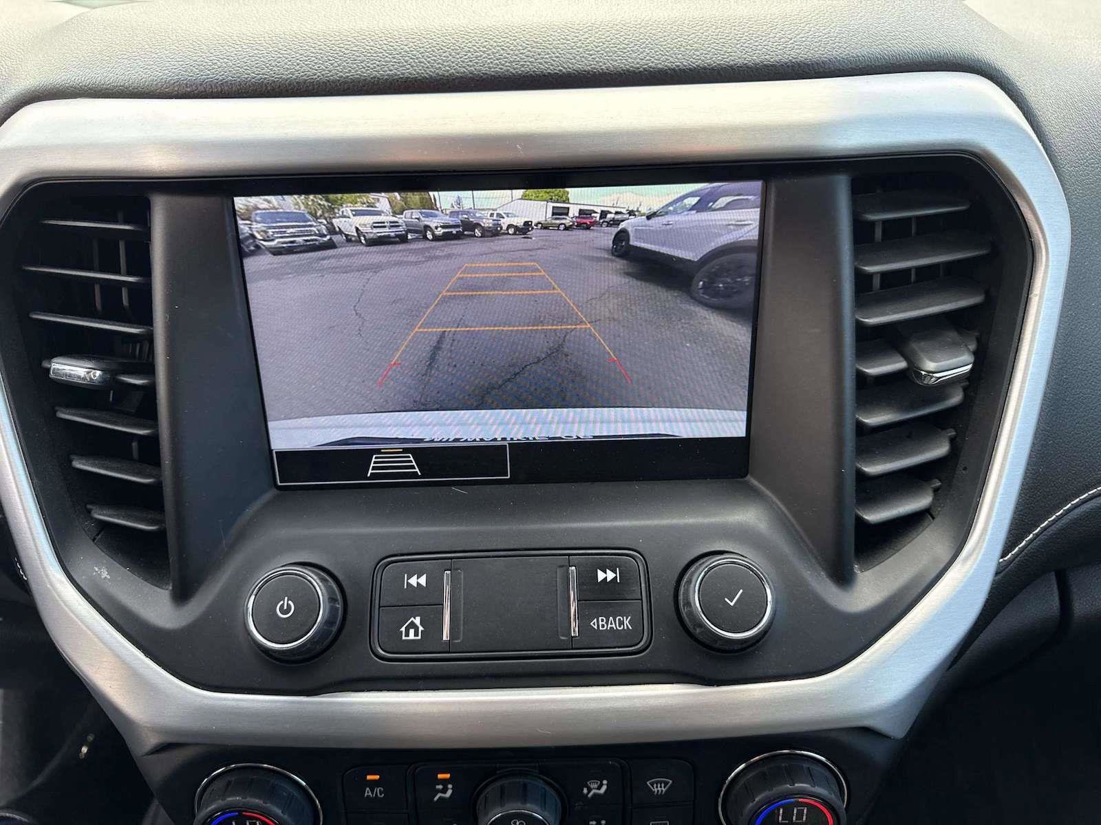 Used 2022 GMC Acadia SLE FWD image 30