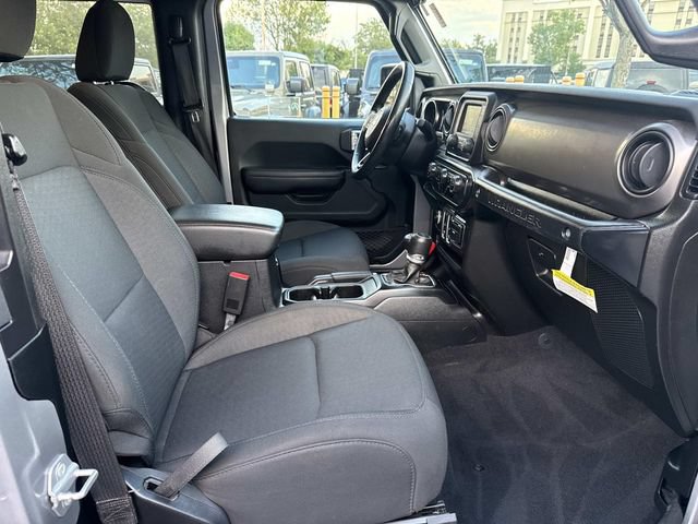 Certified 2019 Jeep Wrangler Sport AWD/4WD image 11