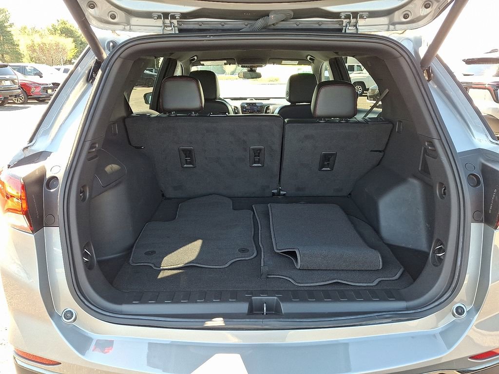 Certified 2023 Chevrolet Equinox RS FWD image 30