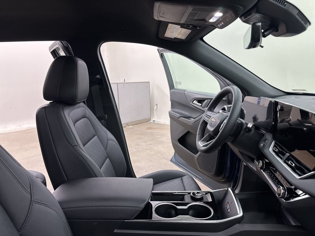 New 2026 Chevrolet Equinox LT w/ Convenience Package II AWD/4WD image 21