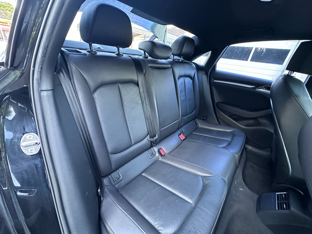 Used 2018 Audi A3 2.0T Premium image 27