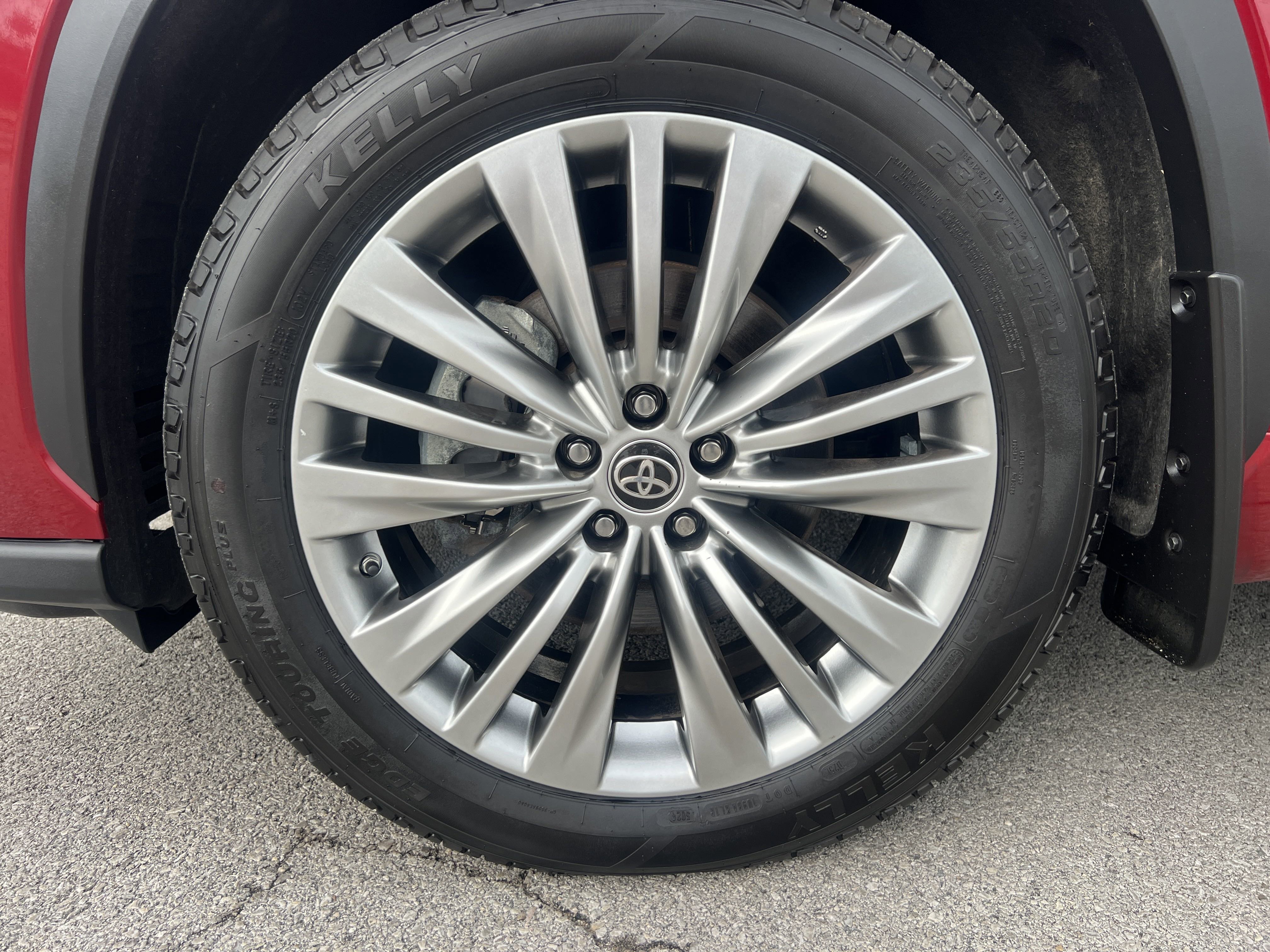 Used 2023 Toyota Highlander Platinum image 9